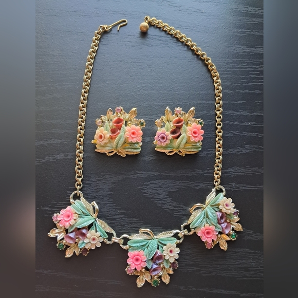 Vintage 1950s Floral Celluloid & Rhinestone Choker Necklace & Clip On Earrings - Picture 2 of 10